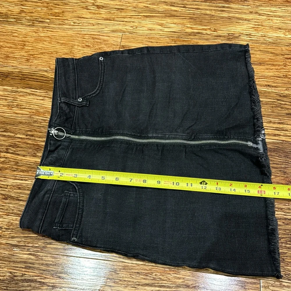 Arizona Jean Co black zip front denim mini skirt size 9